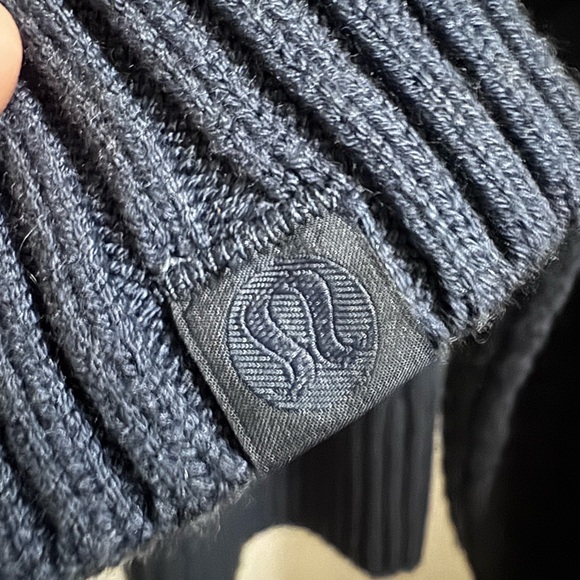 Blue Women's Texture Play Crew  Sweater Lulu lemon size XS/S - Picture 2 of 5